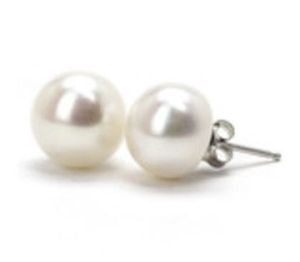 Pearl Earrings $6 on Etsy.com